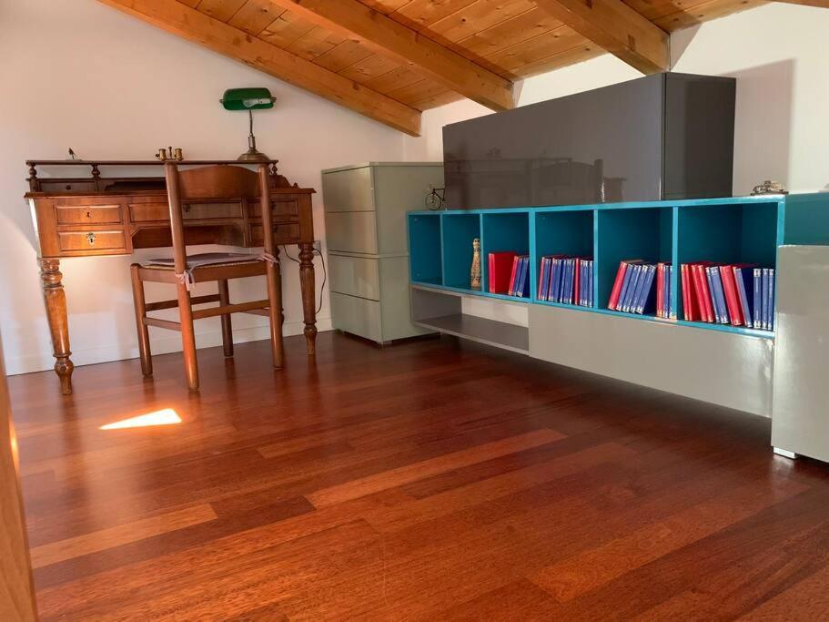 Appartamento Andrew'S House Con Parcheggio Privato Анцола-делл'Эмилия Экстерьер фото