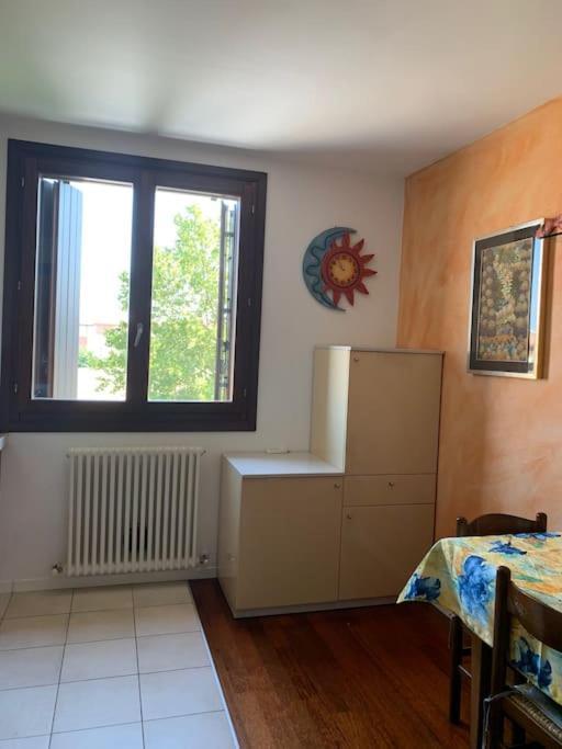 Appartamento Andrew'S House Con Parcheggio Privato Анцола-делл'Эмилия Экстерьер фото