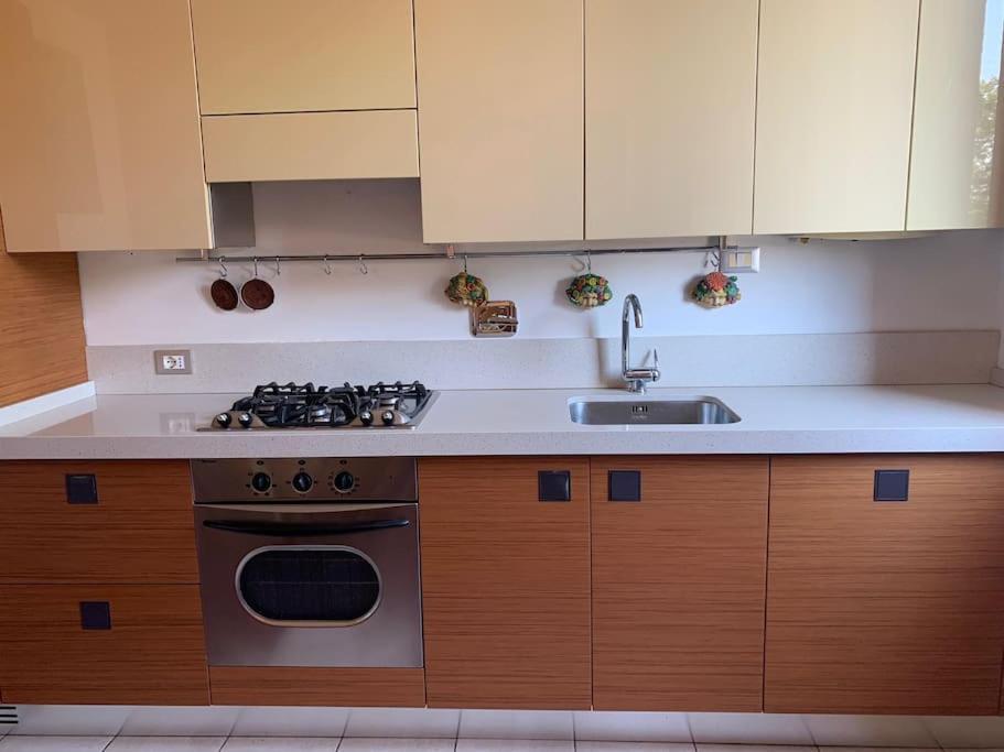 Appartamento Andrew'S House Con Parcheggio Privato Анцола-делл'Эмилия Экстерьер фото