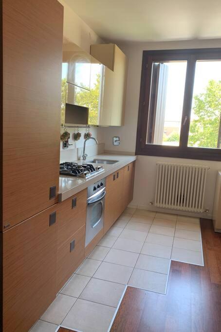 Appartamento Andrew'S House Con Parcheggio Privato Анцола-делл'Эмилия Экстерьер фото