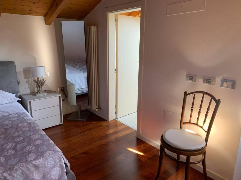 Appartamento Andrew'S House Con Parcheggio Privato Анцола-делл'Эмилия Экстерьер фото