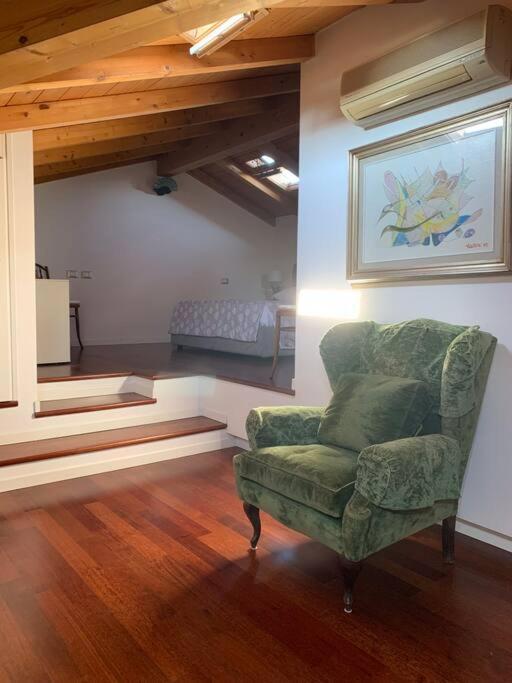 Appartamento Andrew'S House Con Parcheggio Privato Анцола-делл'Эмилия Экстерьер фото